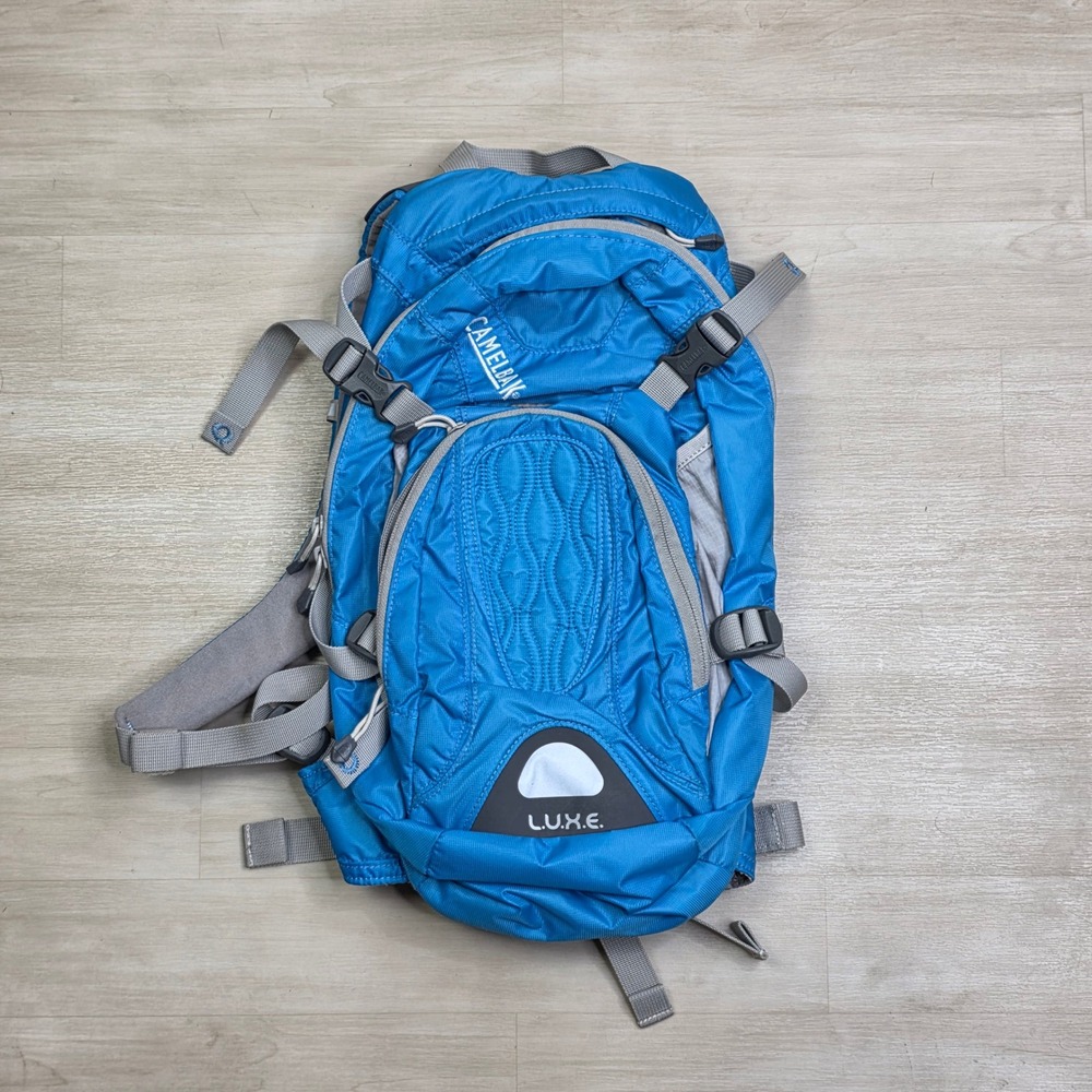 CamelBak LUXE Blue Grey Hydration Backpack Mountain Bike Hiking Air Director